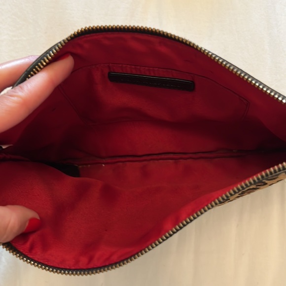 Leopard print calf-hair clutch. - Picture 3 of 6